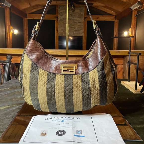 Fendi mezzaluna hobo bag with COA - Picture 16 of 16